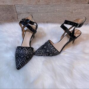 Nine‎ West women’s black pointed toe strappy stiletto heels  in size 7.5